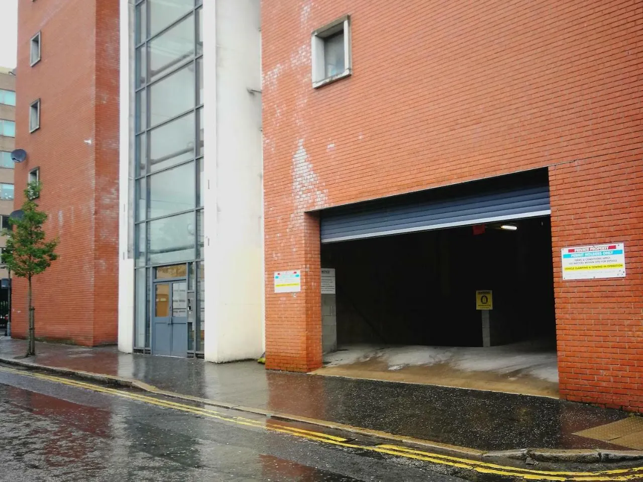 Central Belfast Apartments: Citygate Apartments III 0*,